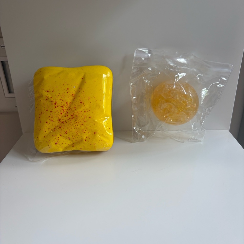TT viral Yellow Toast & the viral squishy crunchy ASMR Squish. Both new.FastShip